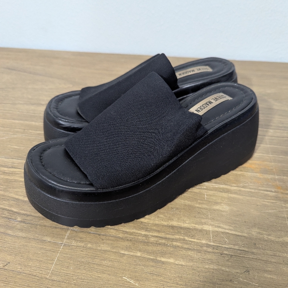 Steve Madden x UO Platform Sandals